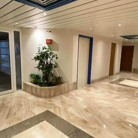 2 Pieces Avec Mezzanine Chez Plage, Centre-ville Et Garage Prive - Fr-1-92-704 Apartment *