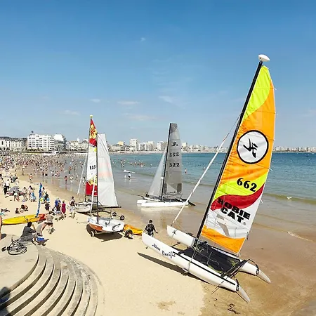 Apartament 2 Pieces Avec Mezzanine Chez Plage, Centre-ville Et Garage Prive - Fr-1-92-704 *